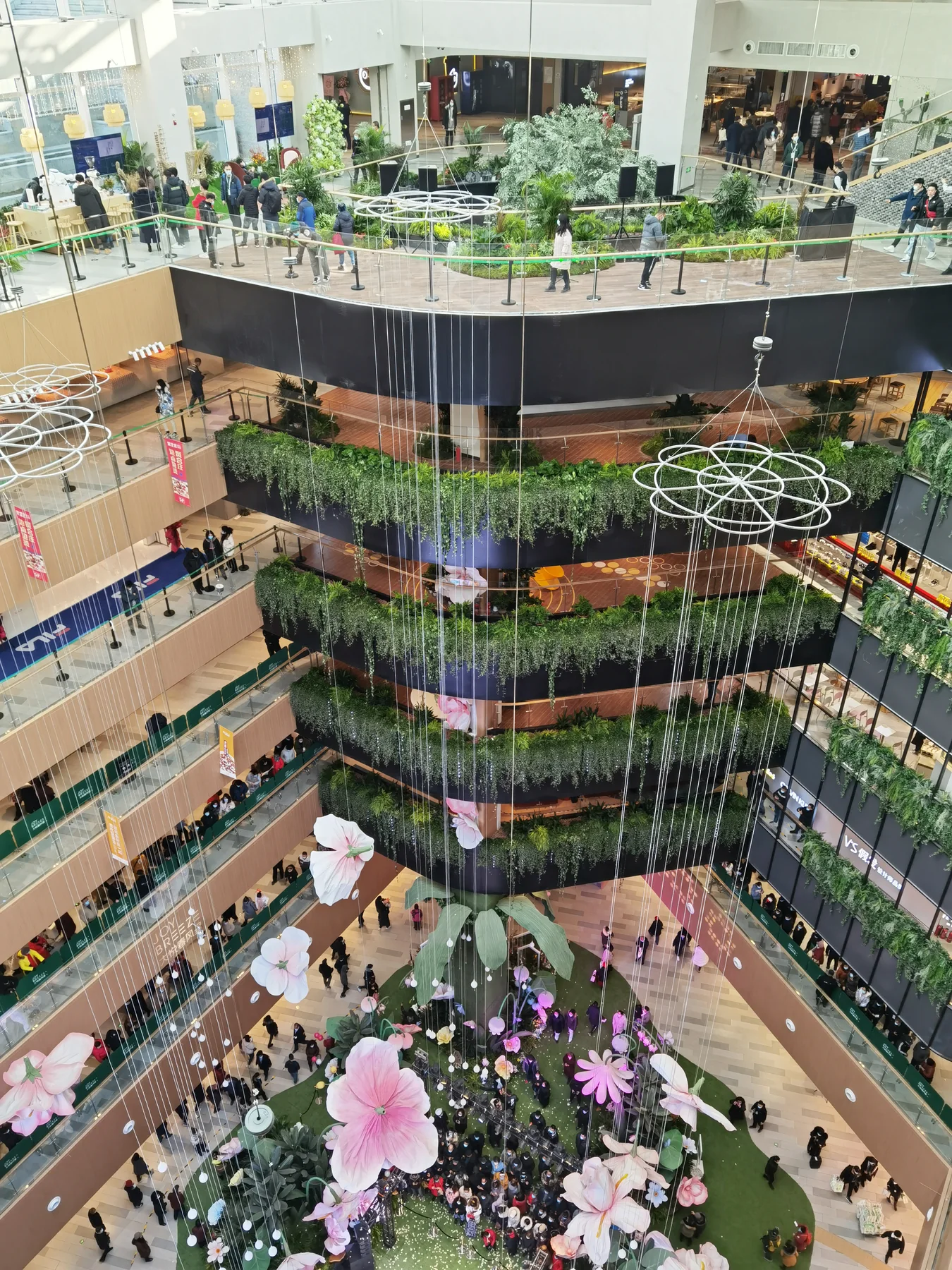 Atrium garden at Beijing Daxing Joy Breeze