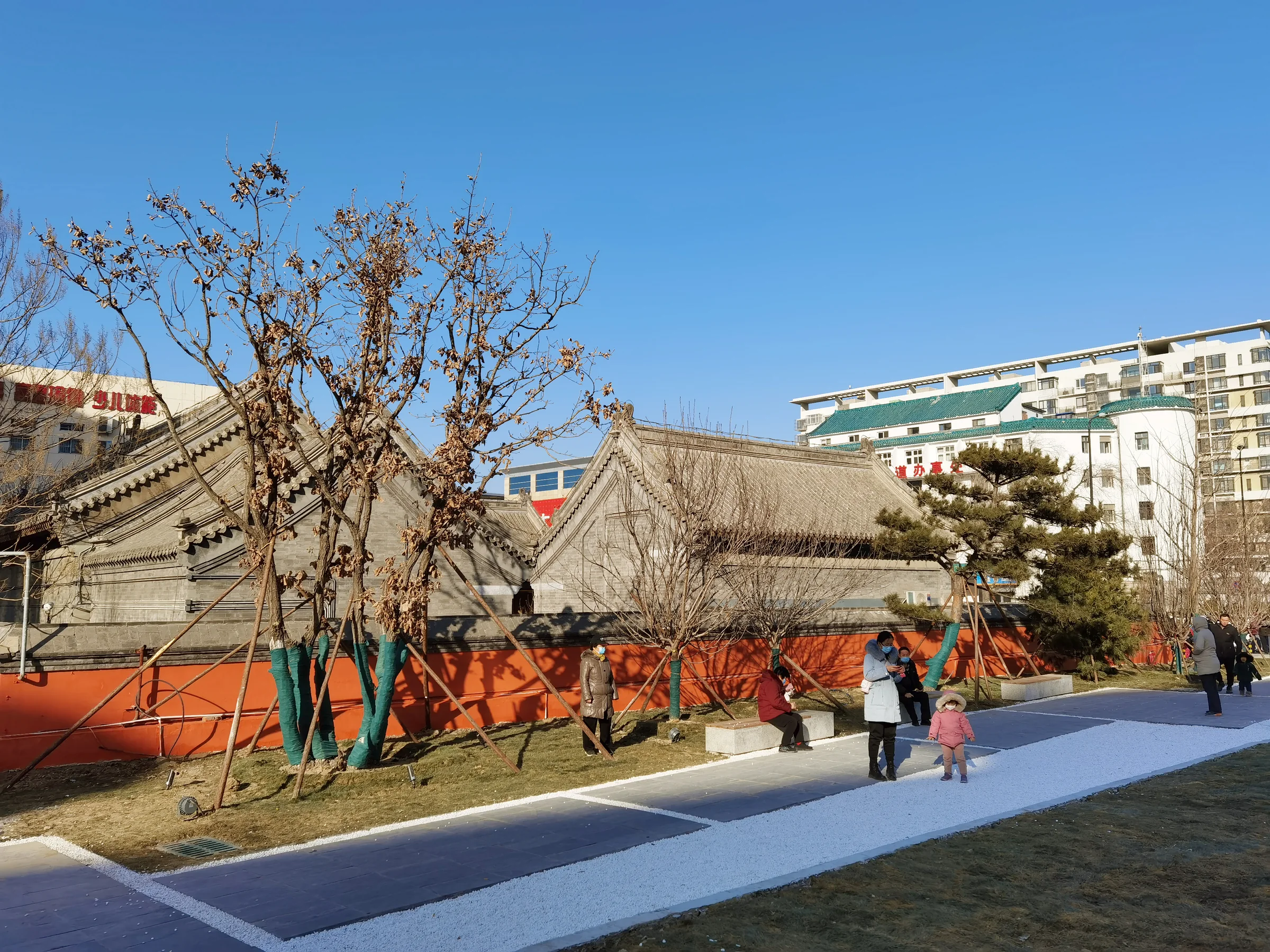 Temple-edge landscape at Beijing Daxing Joy Breeze