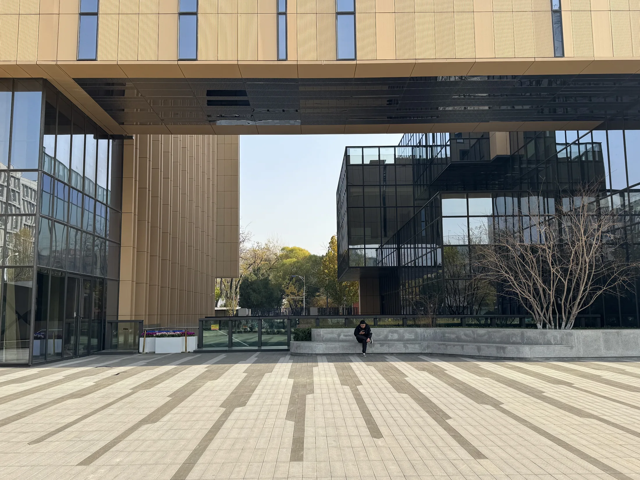 Office entry court at Beijing Hevol Tower