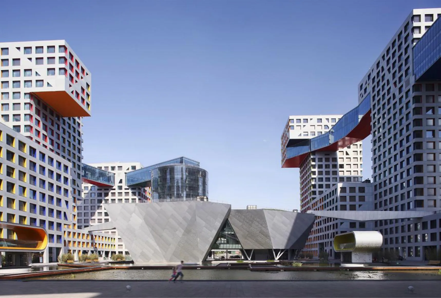 Public frontage at Beijing MOMA Phase III