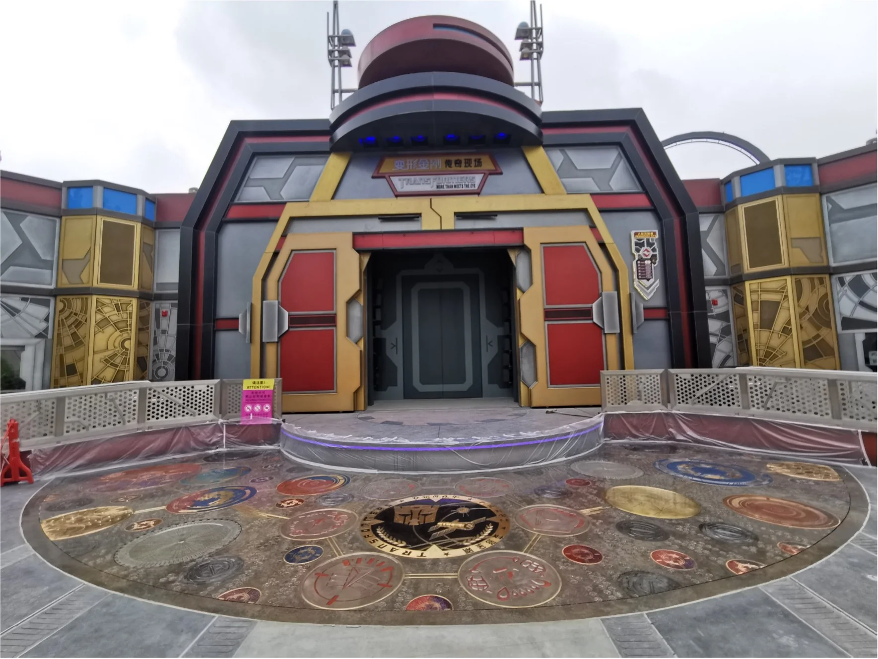 Ride frontage in the Transformers zone