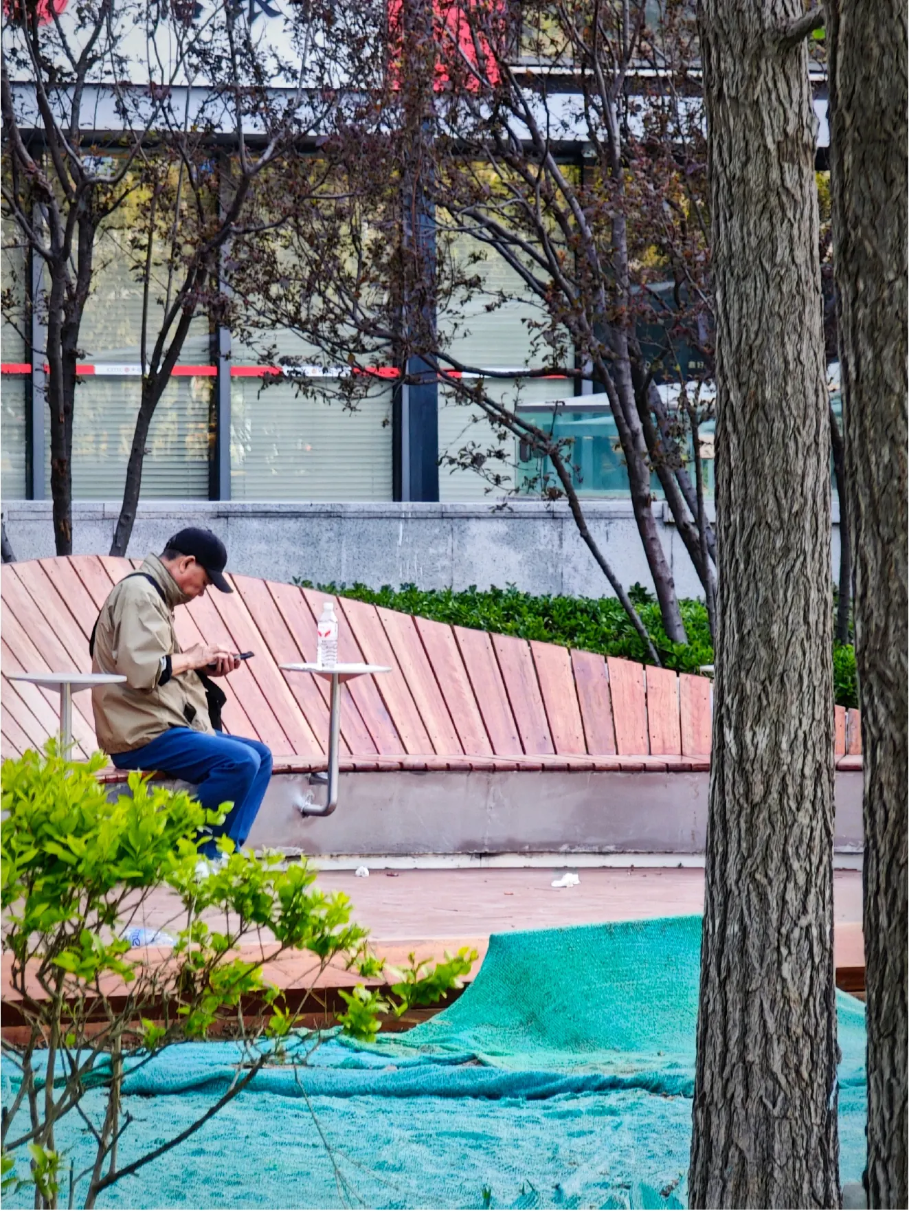 Seating detail along Zhongguancun Street