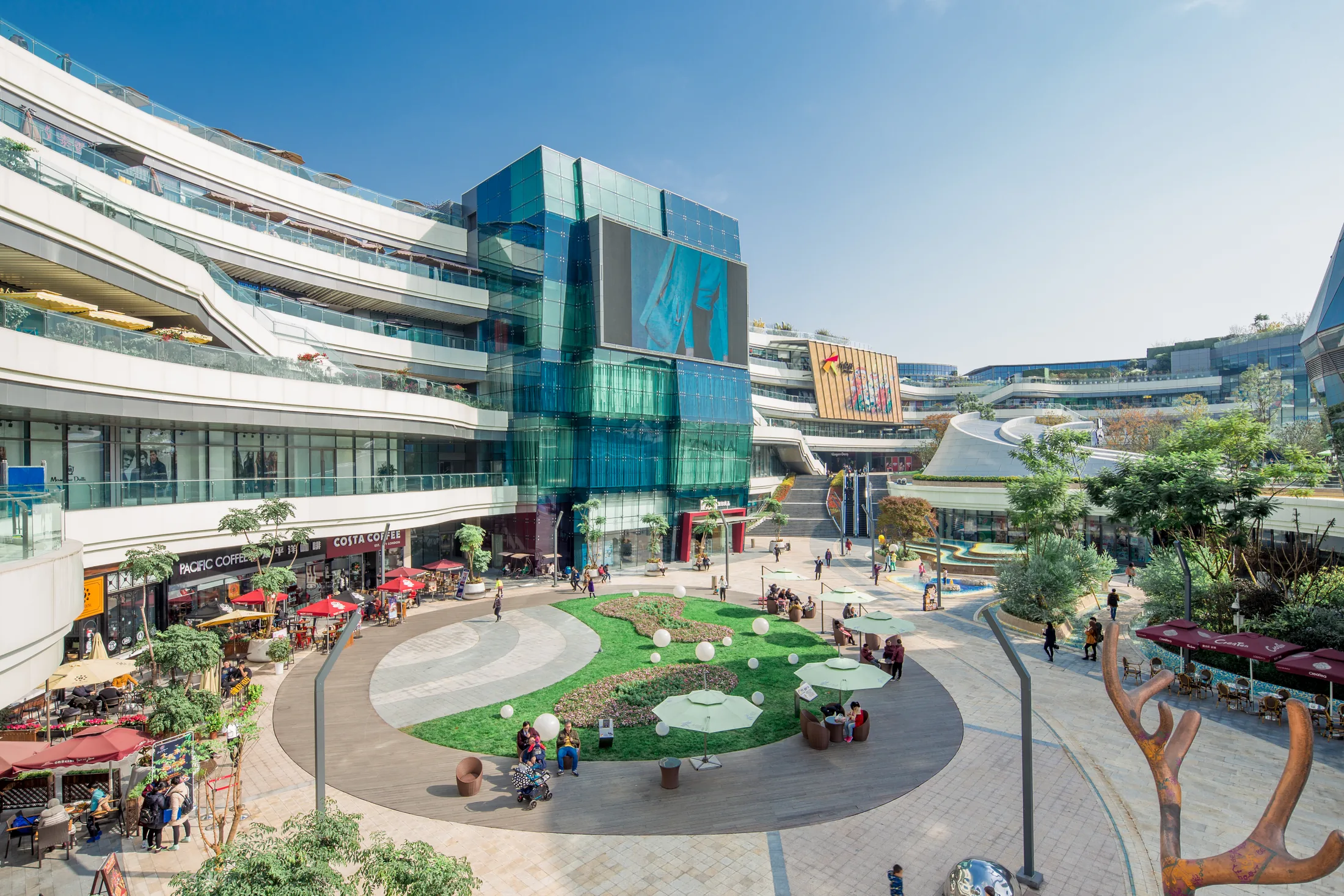 Dining plaza at Chengdu Joy City