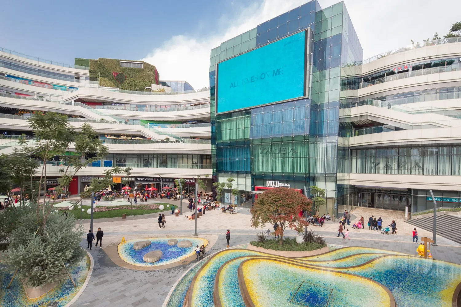 Commercial plaza and planting at Chengdu Joy City
