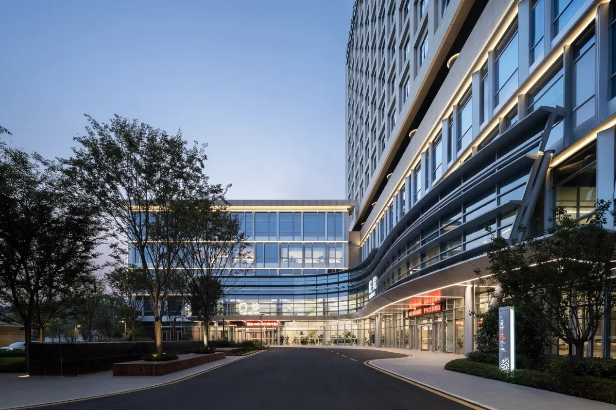Arrival court at Chengdu Taikang Southwest Healthcare Center