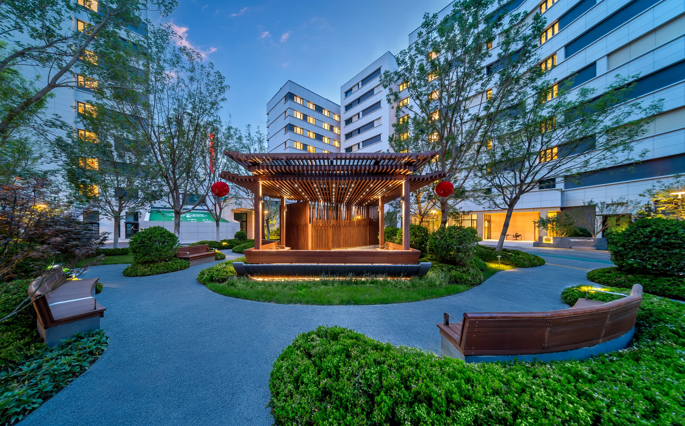 Evening garden pavilion at Tianjin Taikang Jinyuan