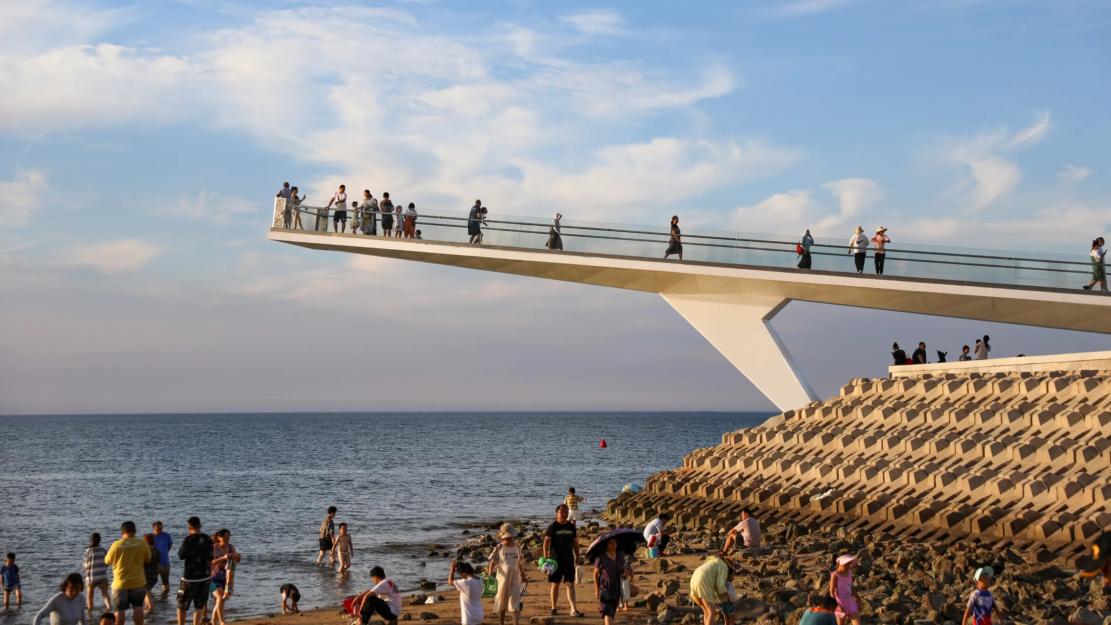 Coastal structure at Yantai Golden Beach Housha Plaza