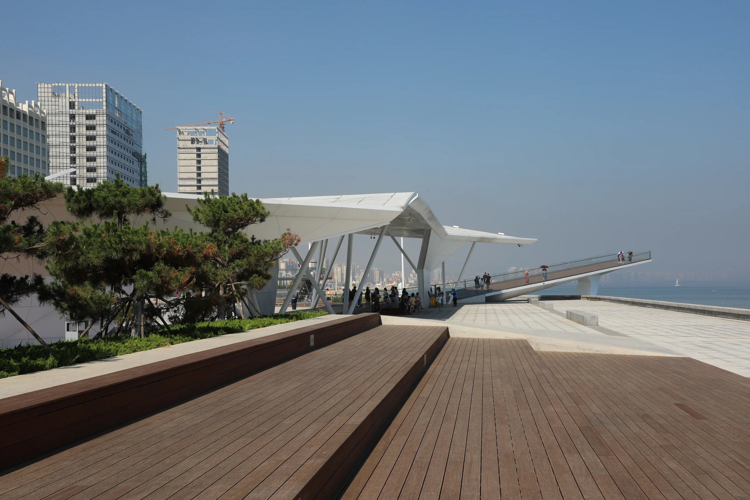Timber walk at Yantai Golden Beach Housha Plaza